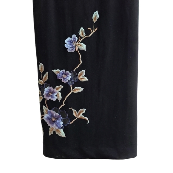 Long Black Velvet  Formal Dress with 3D Floral Embroidery, Size Small - Picture 3 of 10
